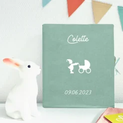 Les Griottes Album photo bébé vert amande (personnalisable)