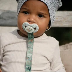 Attache sucette en bois Owl & Willow|Elodie Details New