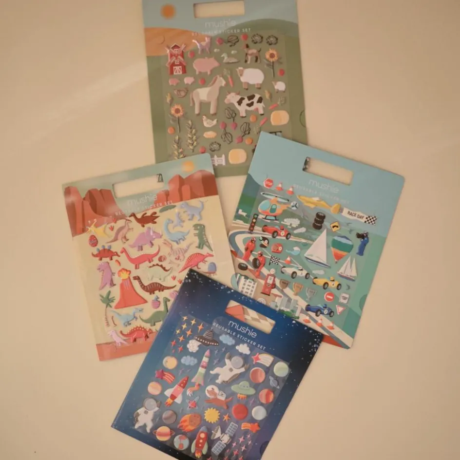 Sale Mushie Autocollants réutilisables Sticker Book Space