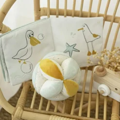 Balle de préhension Au Large de Nova|Trois Kilos Sept Clearance