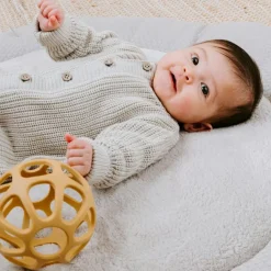 Balle de préhension en silicone Ocre|Baby's Only Best