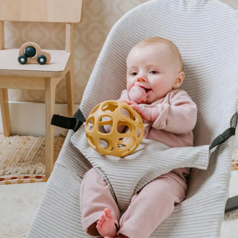 Balle de préhension en silicone Ocre|Baby's Only Best