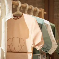 Bavoir à manches imperméable Miffy Peekaboo Wild Rose|Jollein Clearance