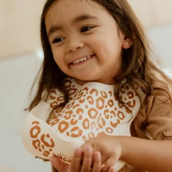 Atelier Wagram Bavoir en silicone Léopard Crème