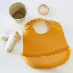 Bavoir en silicone Moutarde|Trois Kilos Sept Clearance