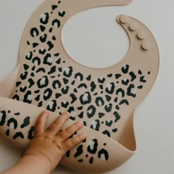 Bavoir Sauvage|Zakuw Hot