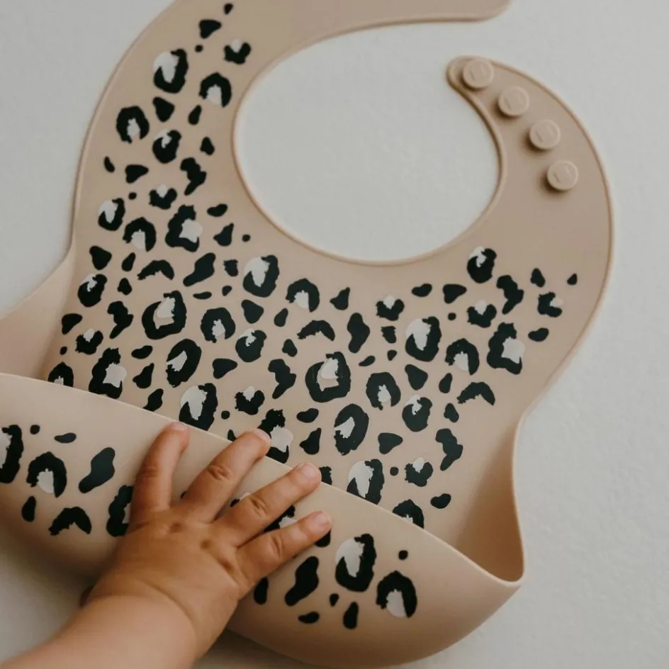 Bavoir Sauvage|Zakuw Hot