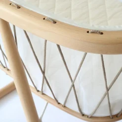 Berceau à bascule Kumi Mousse Hazelnut|Charlie Crane