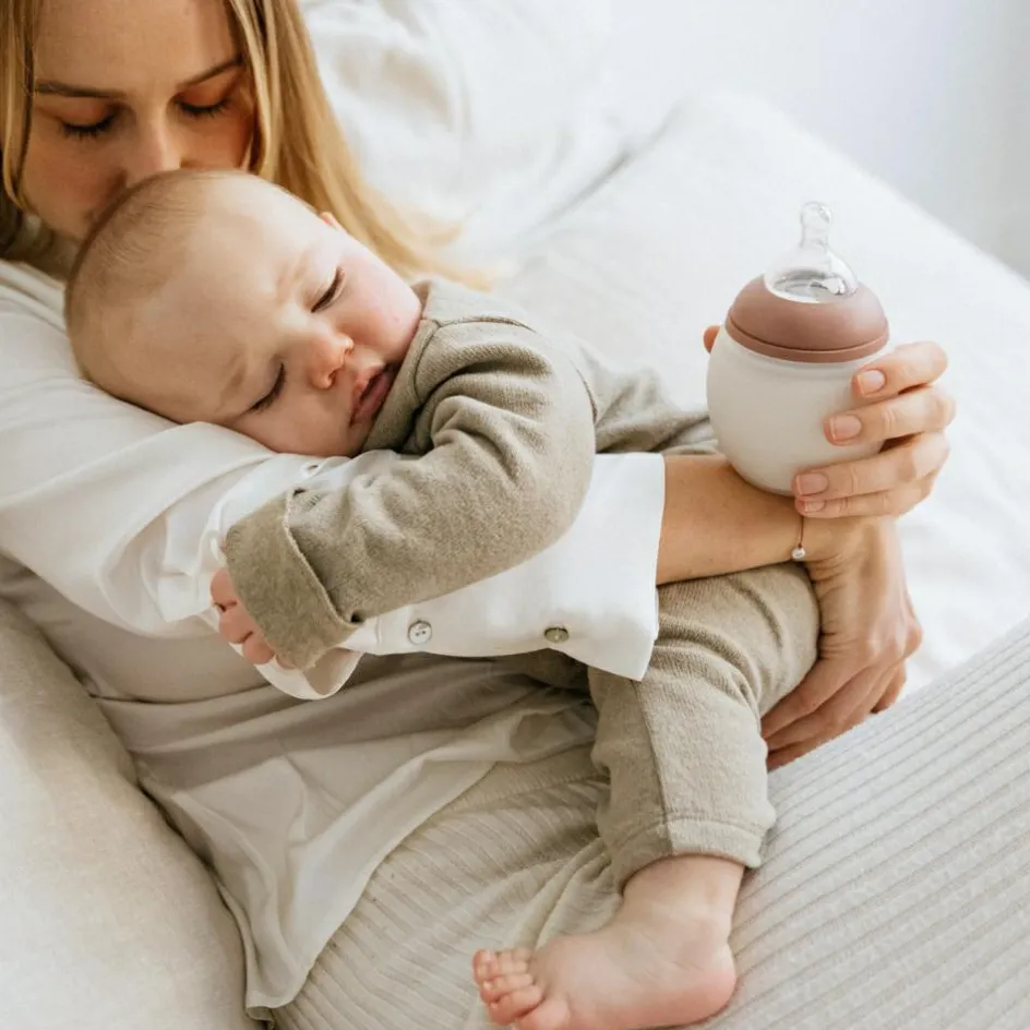 Sale Elhée Biberon anti-colique en silicone Blossom (240 ml)