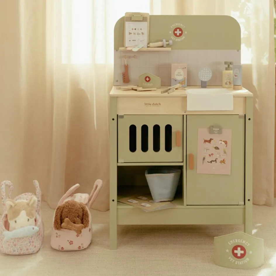 Cabinet de vétérinaire en bois FSC|Little Dutch Online
