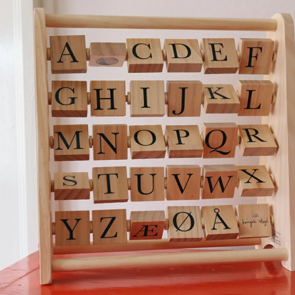 Cadre de cubes en bois abécédaire|Konges Slojd Online