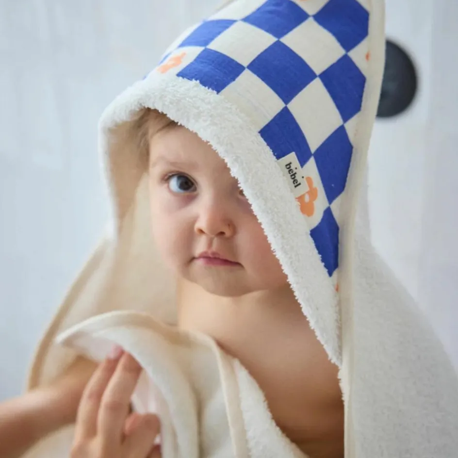 Cape de bain Comme un bonbon Romy damier bleu|BEBEL New