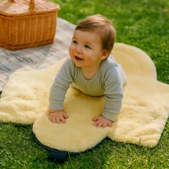 Chancelière pour siège-auto bébé en peau d'agneau NAADJA gris clair|Kaiser Best