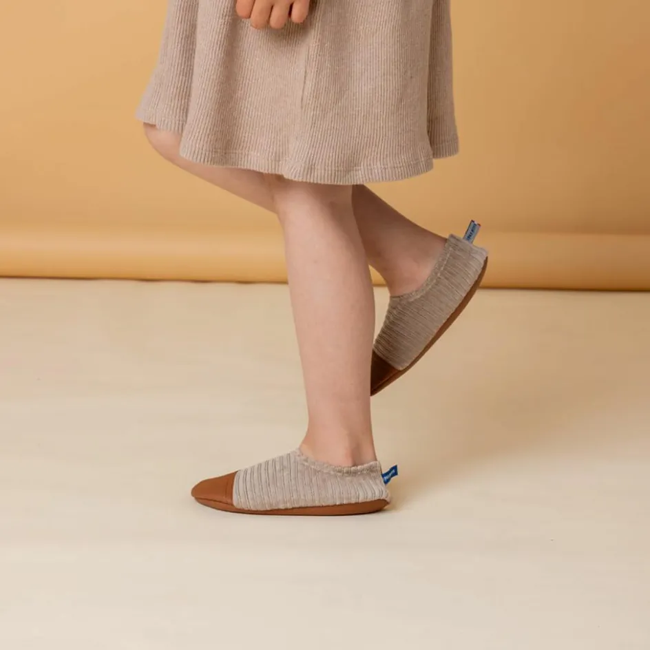 Chaussons Les Petits Velours Noisettes (pointures 21-23)|Les Pas Petits