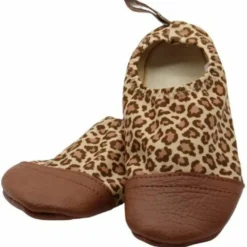 Les Pas Petits Chaussons tout-terrain Les Petits Léon Léopard (pointures 24-26)