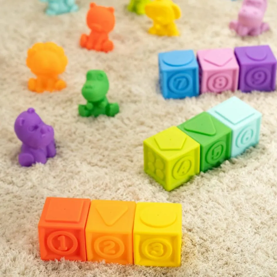 Coffret Cube et animaux (18 pièces)|Bright Starts Clearance