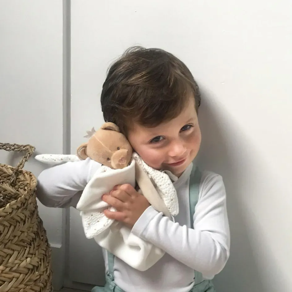 Hot Doudou et Compagnie Coffret doudou pétales Ours Attrape-rêves