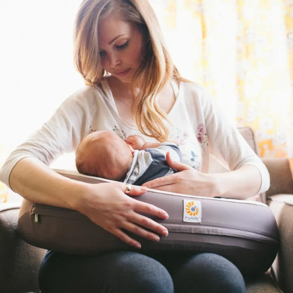Discount Ergobaby Coussin d'allaitement avec sangle Natural Curve