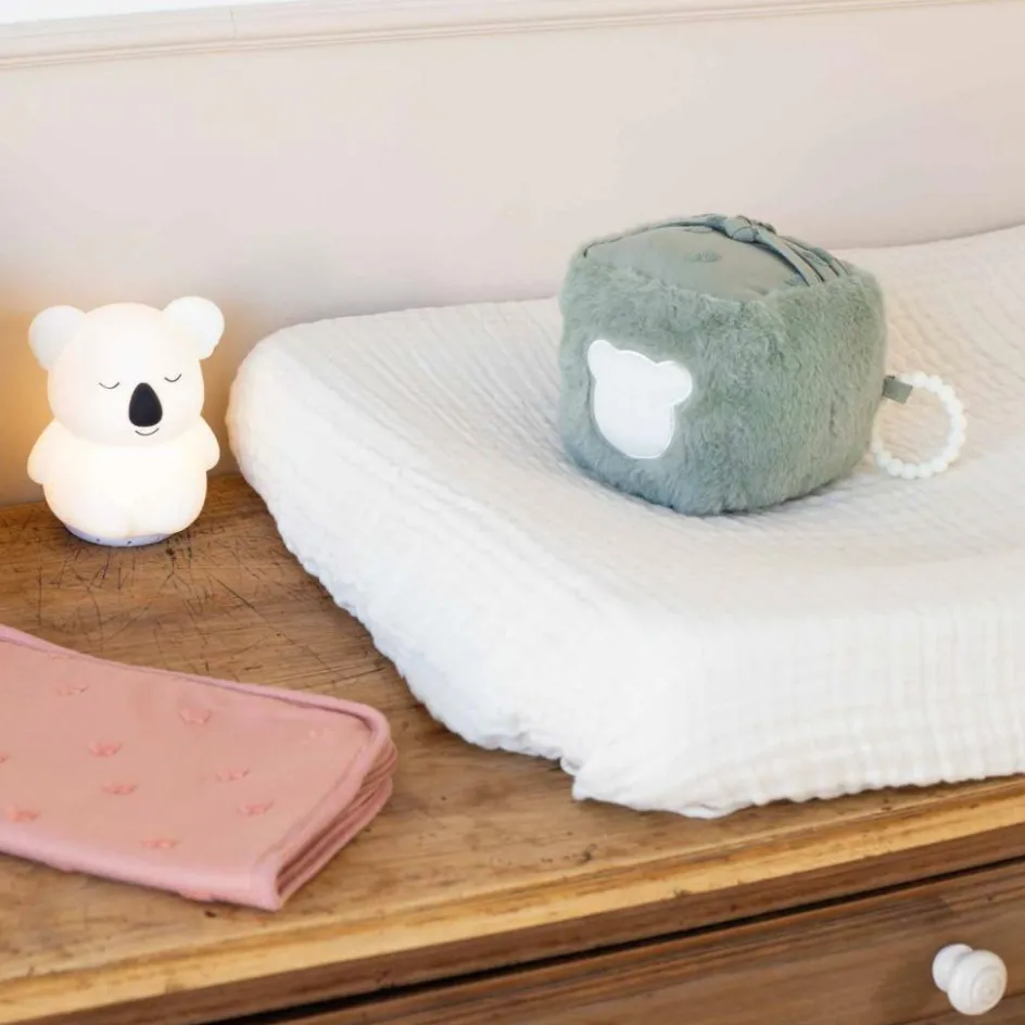 Sale Trois Kilos Sept Cube d'activités Honey