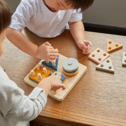 New Plan Toys Formes géométriques à empiler Couleurs Tendresse