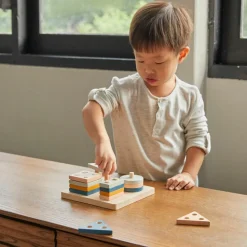 New Plan Toys Formes géométriques à empiler Couleurs Tendresse