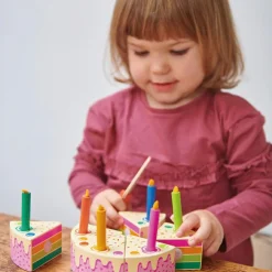 Discount Tender Leaf Gâteau d'anniversaire arc-en-ciel à découper