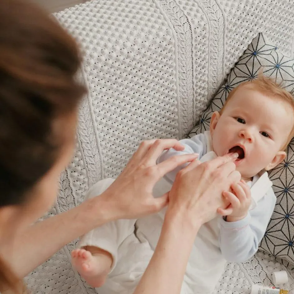 Huile de massage bio Premières Dents (10 ml)|NéoBulle Outlet