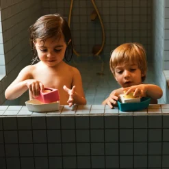 Jouet de bain bateau en caoutchouc jaune|Oli & Carol Discount