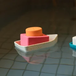 Outlet Oli & Carol Jouet de bain bateau en caoutchouc orange