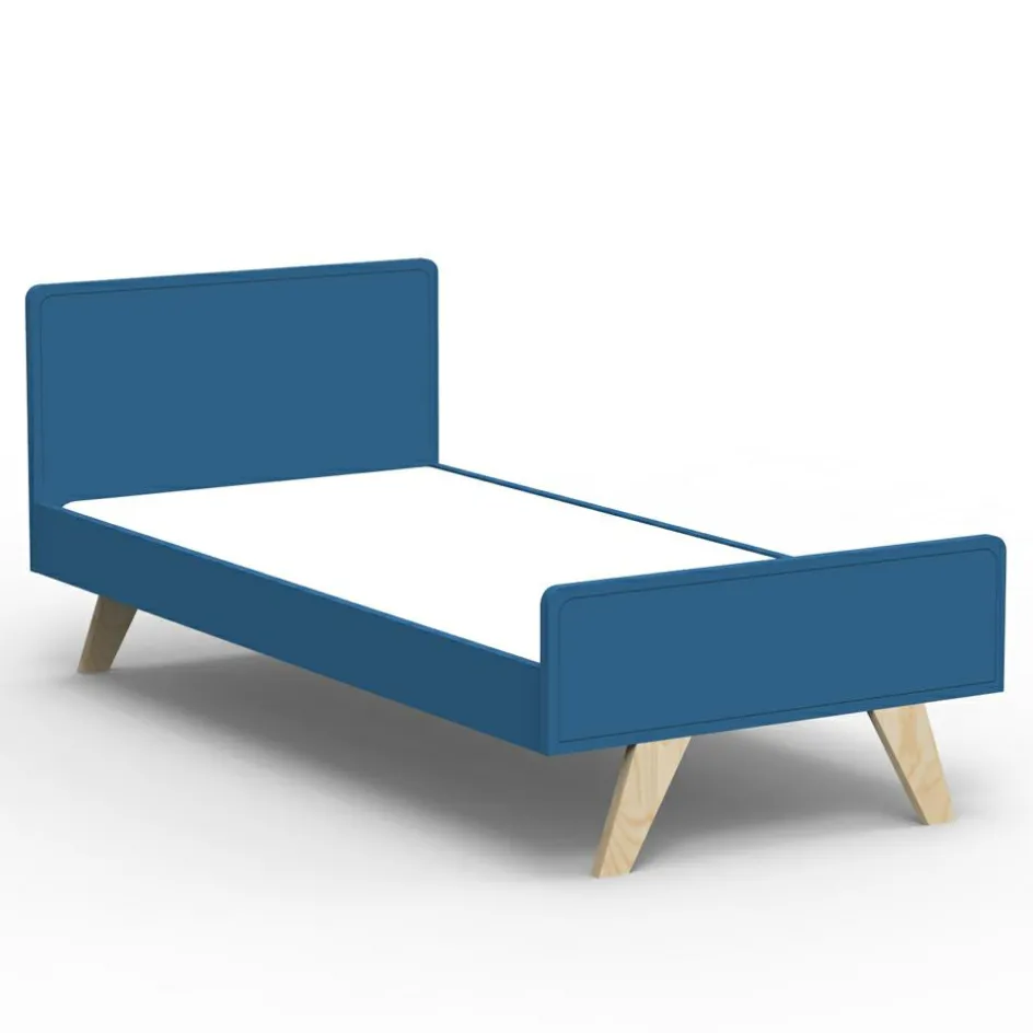 Hot Mathy by bols Lit junior Madavin avec pieds en bouleau coloris au choix (90 x 200 cm)