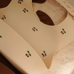 Lot de 2 bavoirs à poche Cherry|Konges Slojd Hot