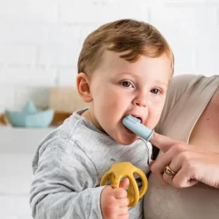 Lot de 2 brosses à dents à doigt ocre et rose + étui de protection|Nattou Discount