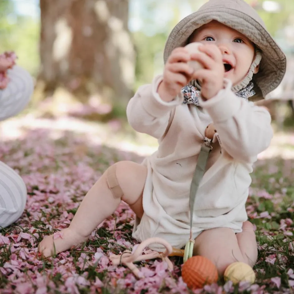 Lot de 3 jouets sensoriels Nesting Spheres Powder Blue|Mushie