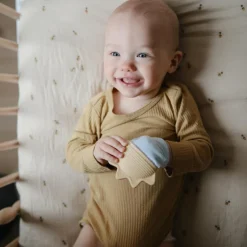 Mitaine de dentition Sunshine-Baby Blue|Mushie Best