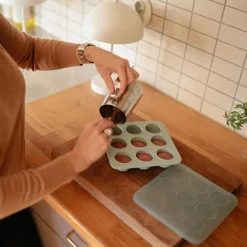 Best Mushie Moule à congeler Cambridge blue