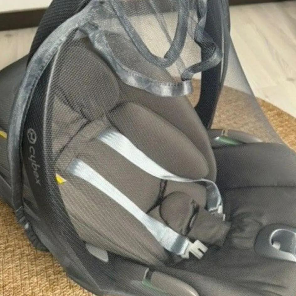 Outlet Kaiser Moustiquaire pour siège-auto bébé MOSKITO LUXE dark grey