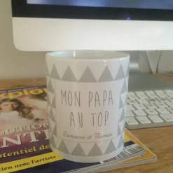 Mug triangles gris (personnalisable)|Les Griottes Best