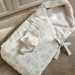 Nid d'ange avec capuche Toile de Jouy Cream|Pasito a pasito New