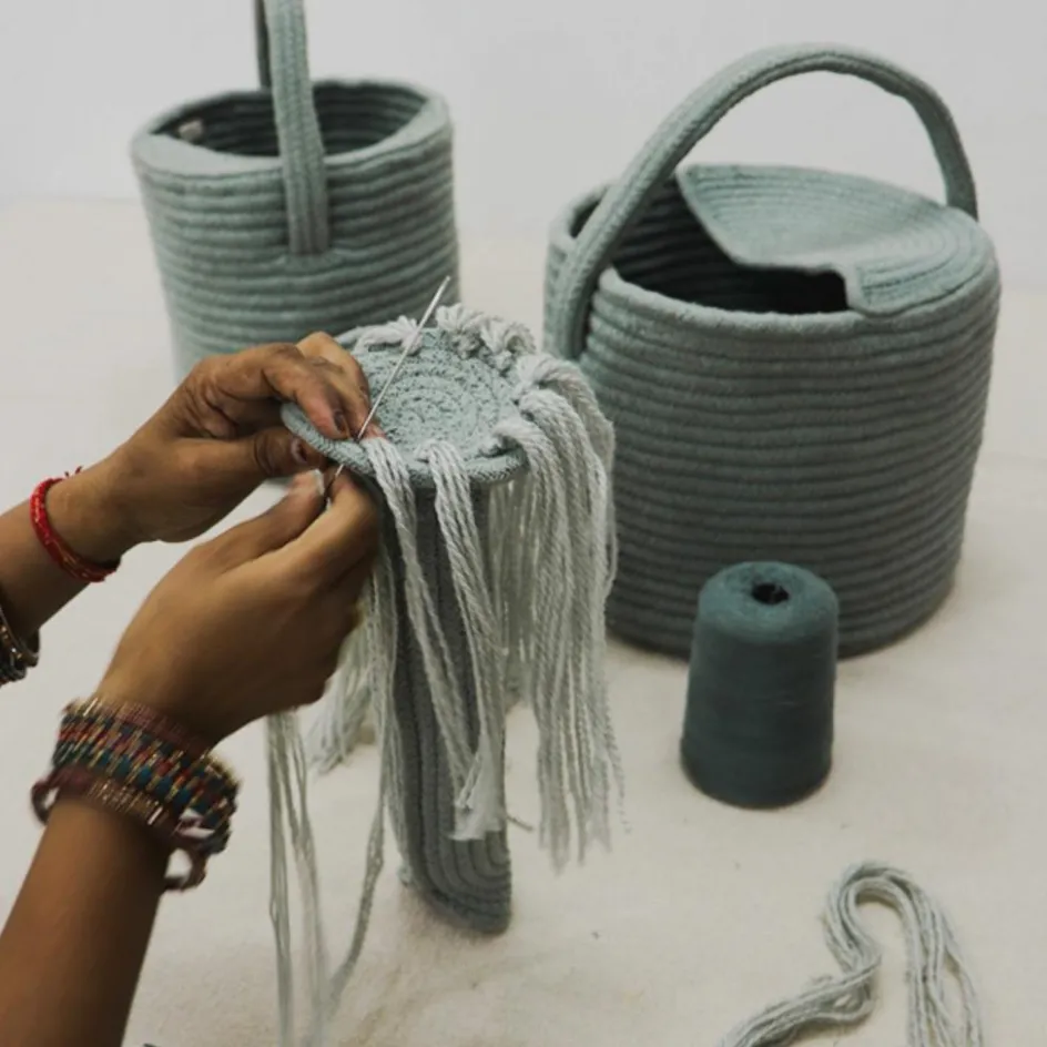 Panier de rangement Arrosoir|Lorena Canals Outlet