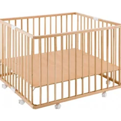 Parc pliant carré en bois Gaby Vernis naturel|Combelle Online