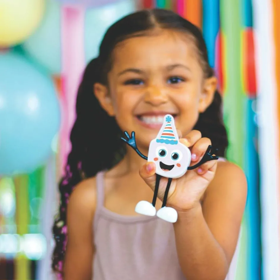 New Glo Pals Personnage Party Pal blanc et 2 cubes lumineux