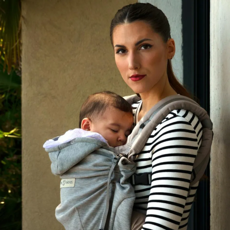 Porte bébé HoodieCarrier 2 Gris Athlétique|Love Radius Outlet