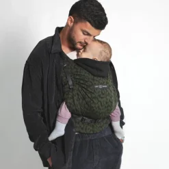 Clearance Love Radius Porte bébé HoodieCarrier 2 Wild Chamo