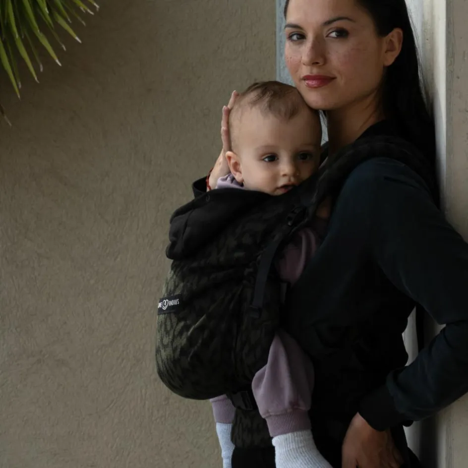 Clearance Love Radius Porte bébé HoodieCarrier 2 Wild Chamo