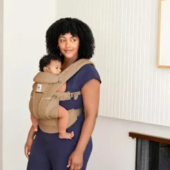 Porte bébé Omni Breeze Camel Brown|Ergobaby Clearance