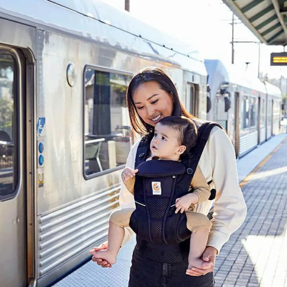 Porte bébé Omni Breeze noir onyx|Ergobaby