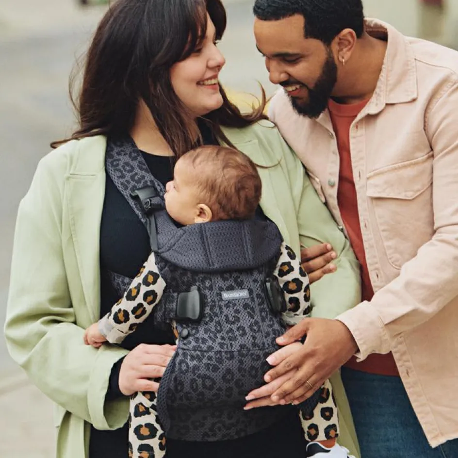 Porte-bébé One Air tissu Mesh 3D léopard|BabyBjörn