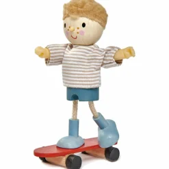 Poupée Edward avec skateboard|Tender Leaf New