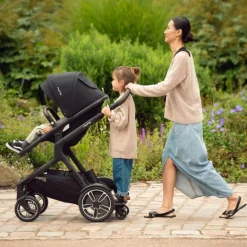 New Nuna Poussette DEMI NEXT Caviar