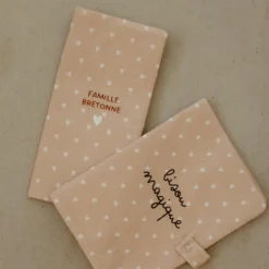 Outlet Atelier Wagram Protège carnet de santé Gaze Cœurs Beige (personnalisable)